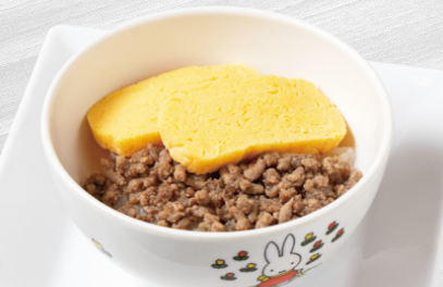 お子様そぼろとたまごの２色丼
